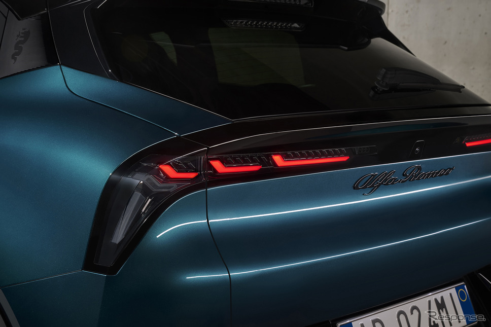 アルファロメオ・ジュニア イブリダ《photo by Alfa Romeo》