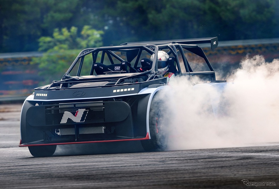 ヒョンデの次世代スポーツEVのテスト車両（ローリングラボ）『RN24』《photo by Hyundai》