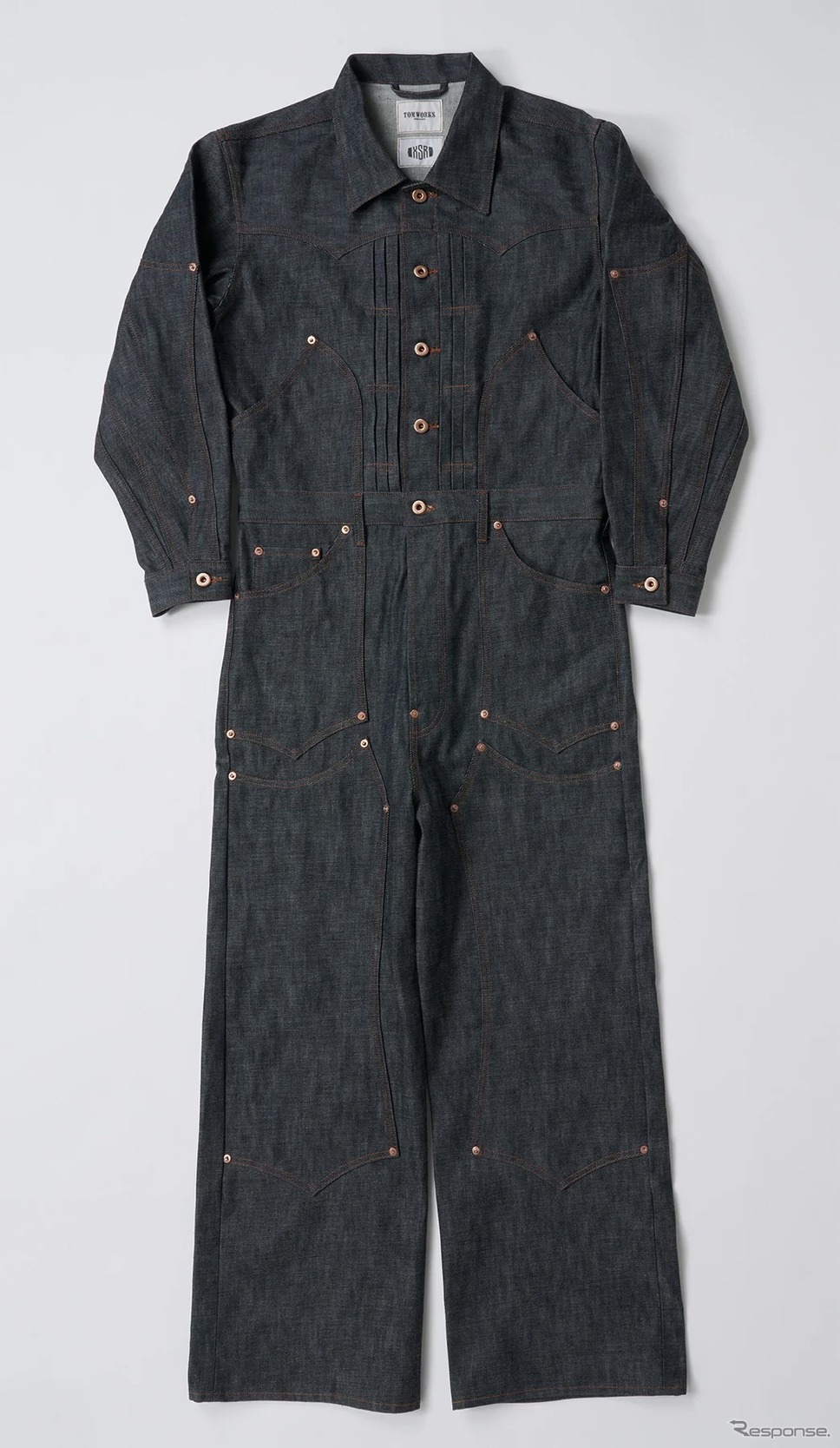 受注生産となるDENIM JUMPSUIT《TOM WORKS 特設サイトより》