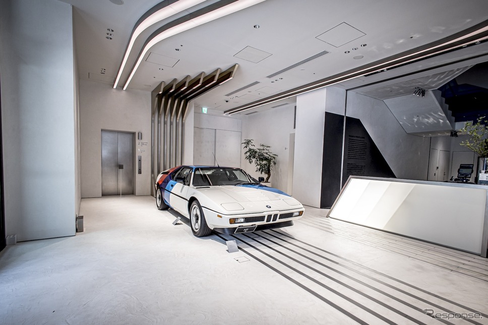 FREUDE by BMWではテーマに沿った特別なクルマが展示されている。この日展示されていたのは「BMW M1」《写真撮影 山内潤也》