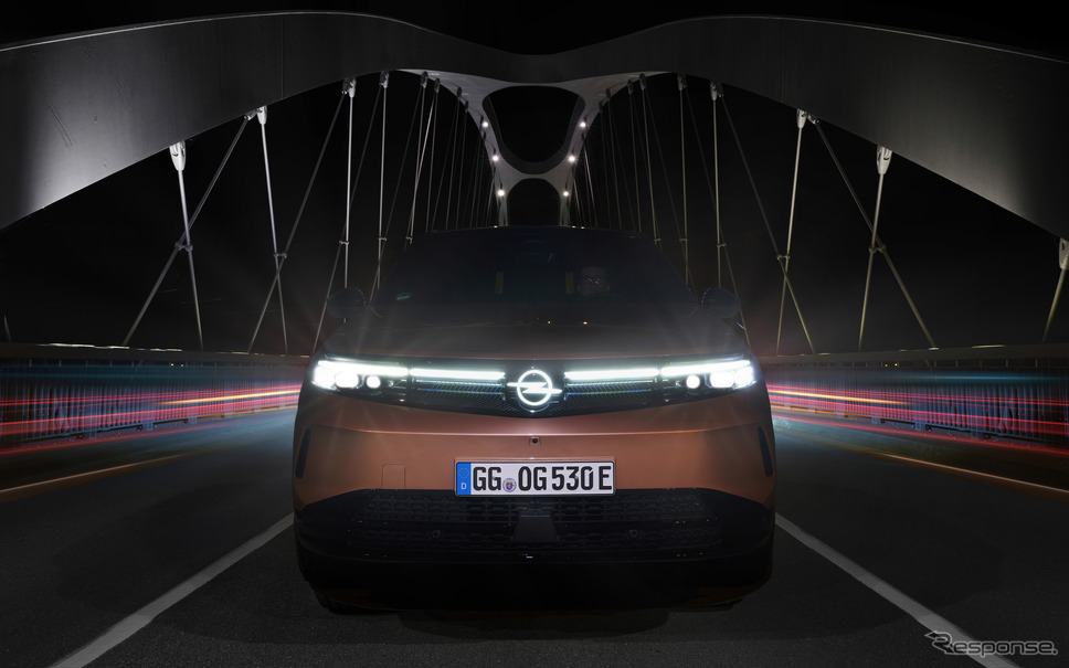 「Intelli-Lux HD」を搭載するオペル グランドランド《photo by Opel》