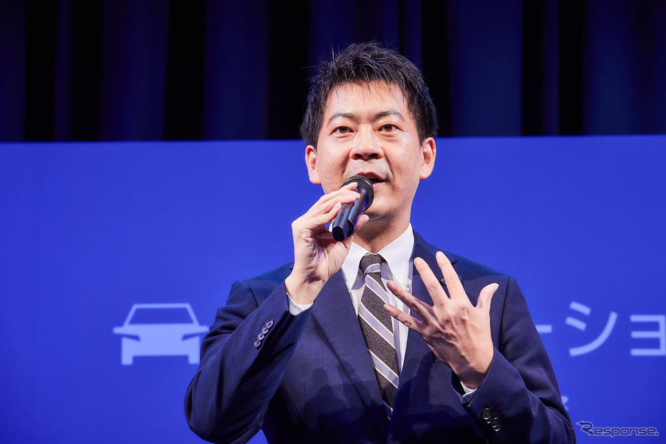 プレゼンする村田直哉チーフマーケティングマネージャー《写真提供 日産ノート e-POWER 乗りステーション》