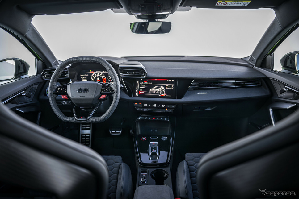 アウディ RS 3 スポーツバック 改良新型《photo by Audi》