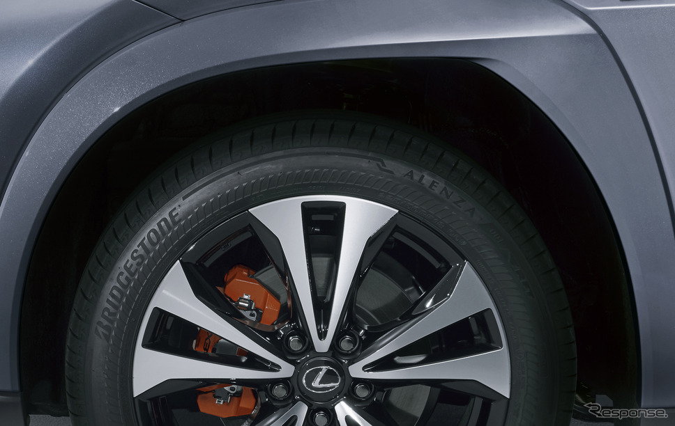 レクサスUX300h のF SPORT Emotional Explorer《photo by Lexus》