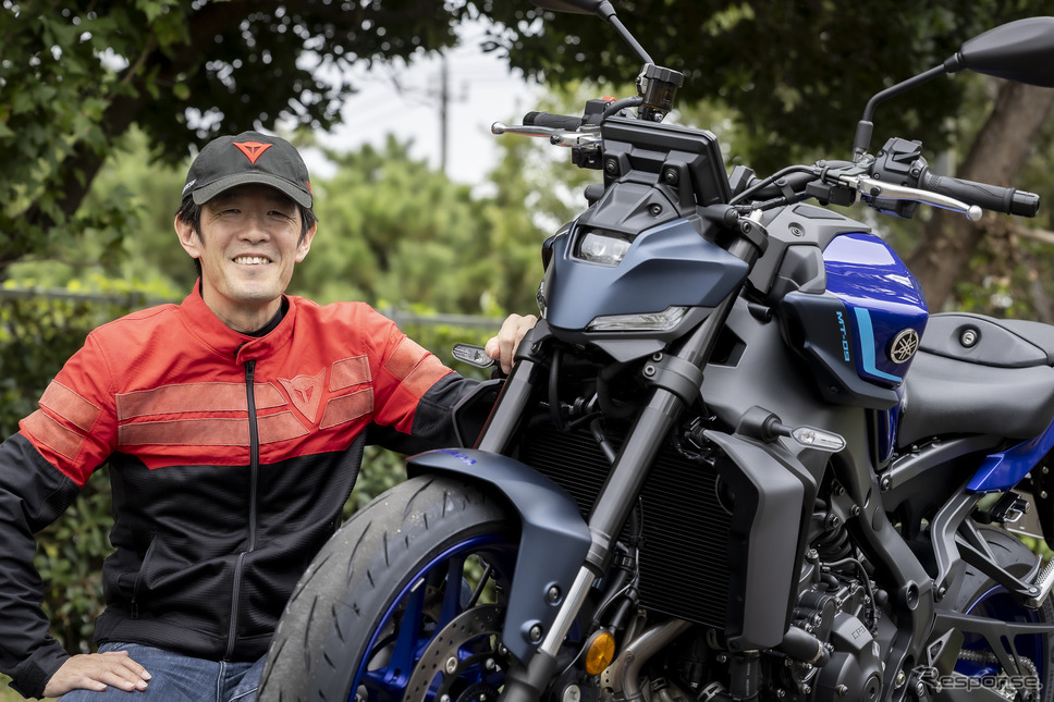 伊丹孝裕氏とヤマハ MT-09《写真撮影 山内潤也》