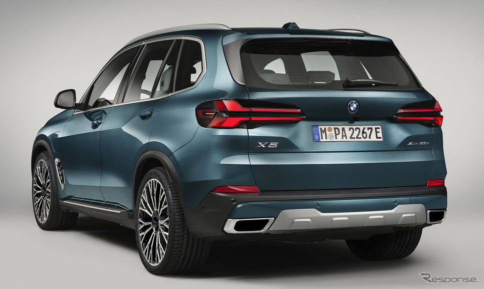 BMW X5 改良新型のPHEV「xDrive 50e」《photo by BMW》