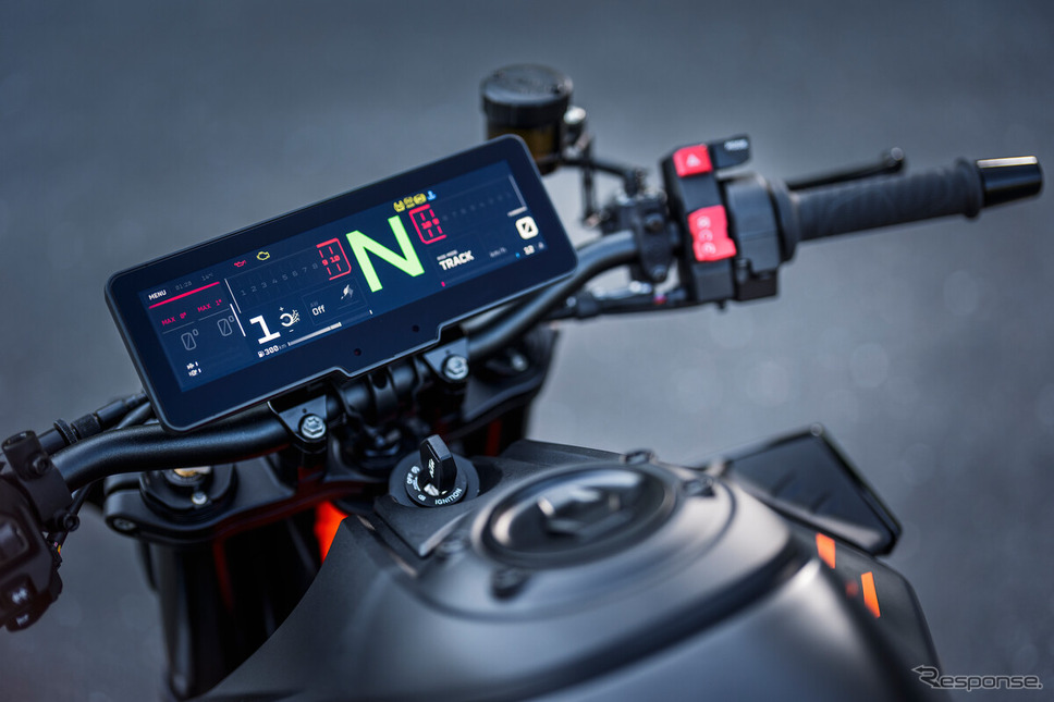 KTM 990デューク R 2025年モデル《photo by KTM》
