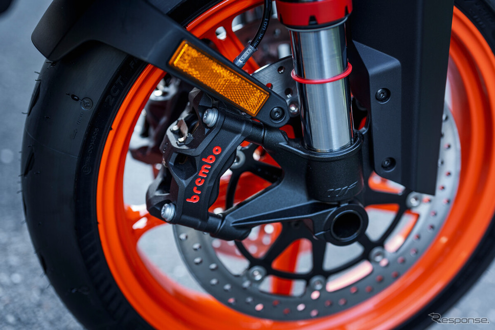 KTM 990デューク R 2025年モデル《photo by KTM》