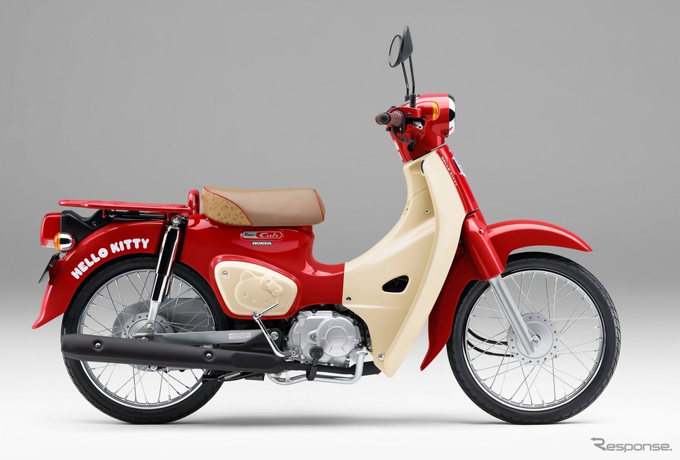 ホンダ スーパーカブ50・HELLO KITTY《写真提供 ホンダ》