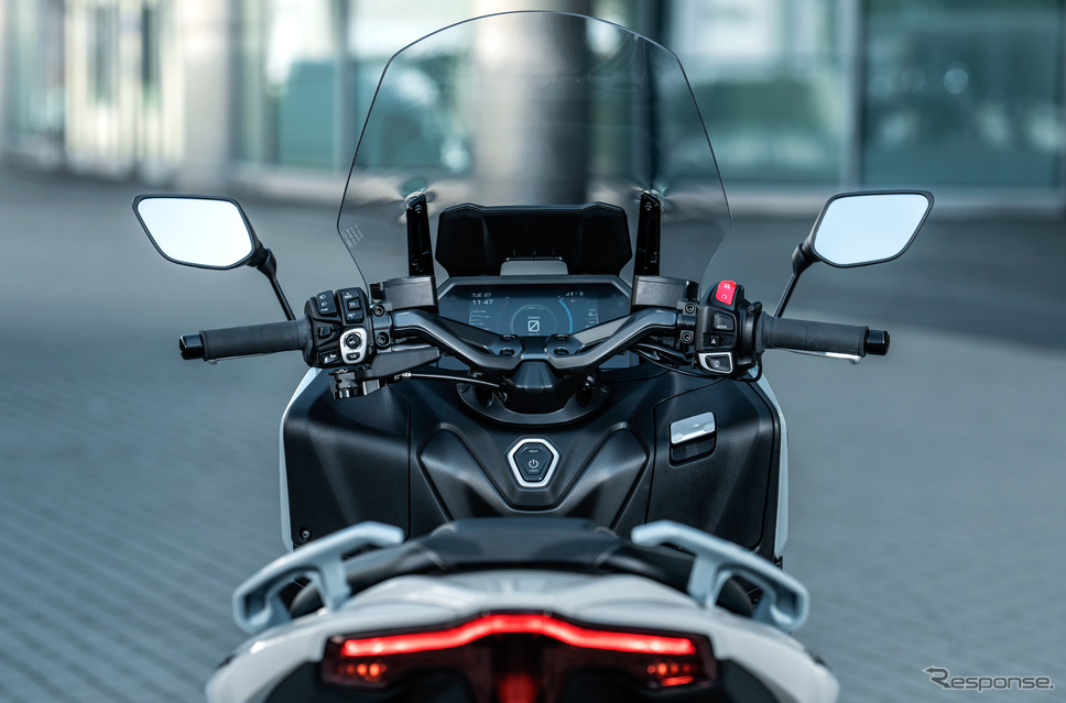 ヤマハ TMAX / TMAX TechMAX《photo by Yamaha Motor》