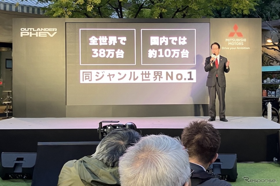 三菱自動車の加藤隆雄社長《写真撮影 高木啓》