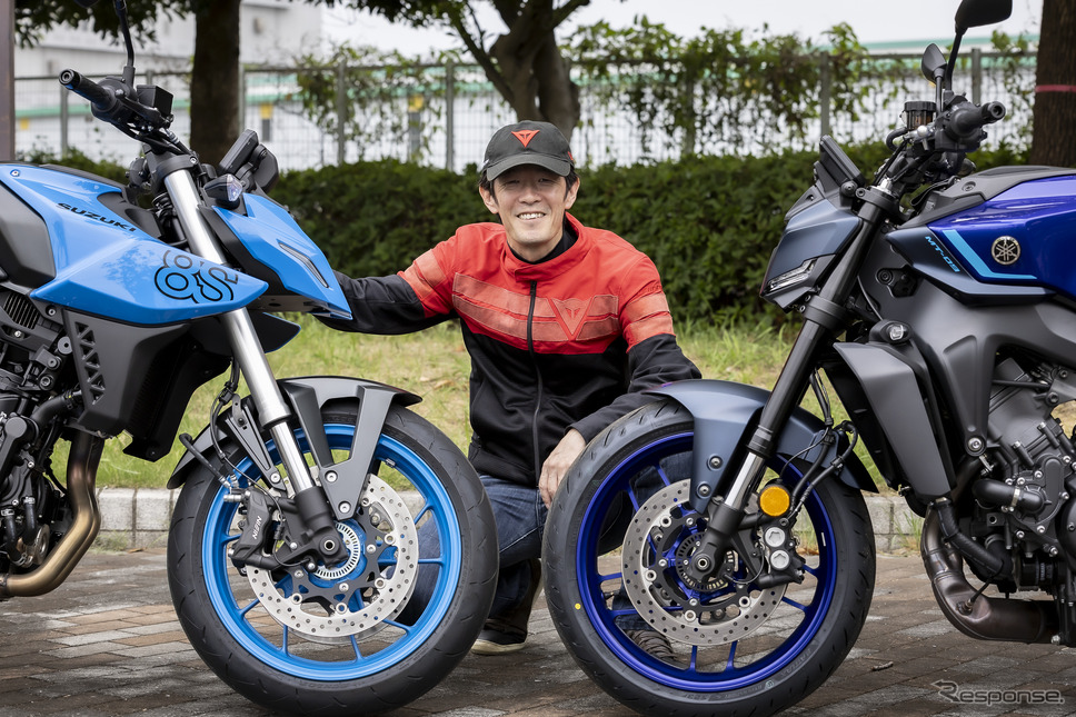 スズキ GSX-8S(左)とヤマハ MT-09(右)を伊丹孝裕氏が比較試乗《写真撮影 山内潤也》