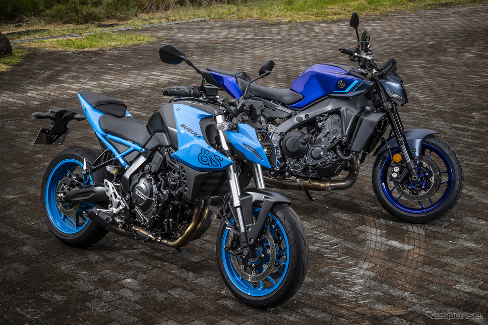 スズキ GSX-8S(左)とヤマハ MT-09(右)《写真撮影 山内潤也》