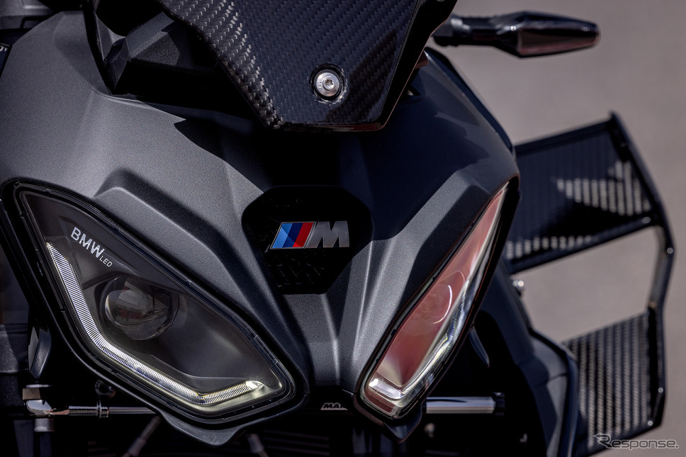 BMW M 1000 R 改良新型《photo by BMW》