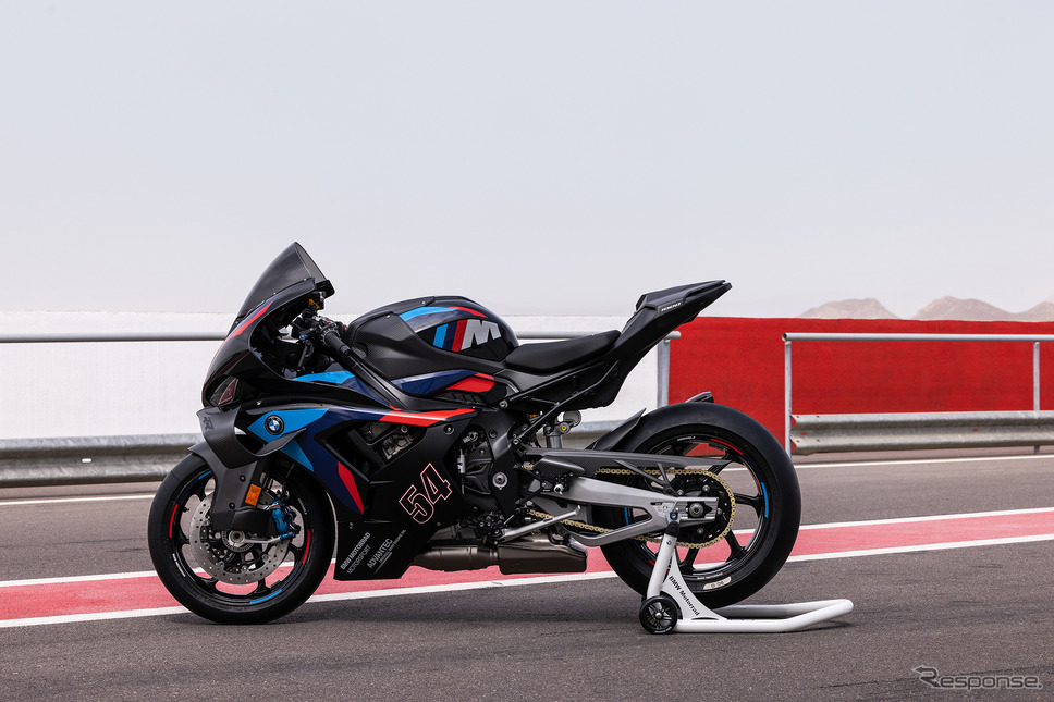 BMW M 1000 RR 改良新型《photo by BMW》