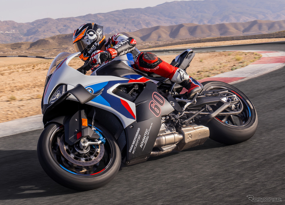 BMW M 1000 RR 改良新型《photo by BMW》
