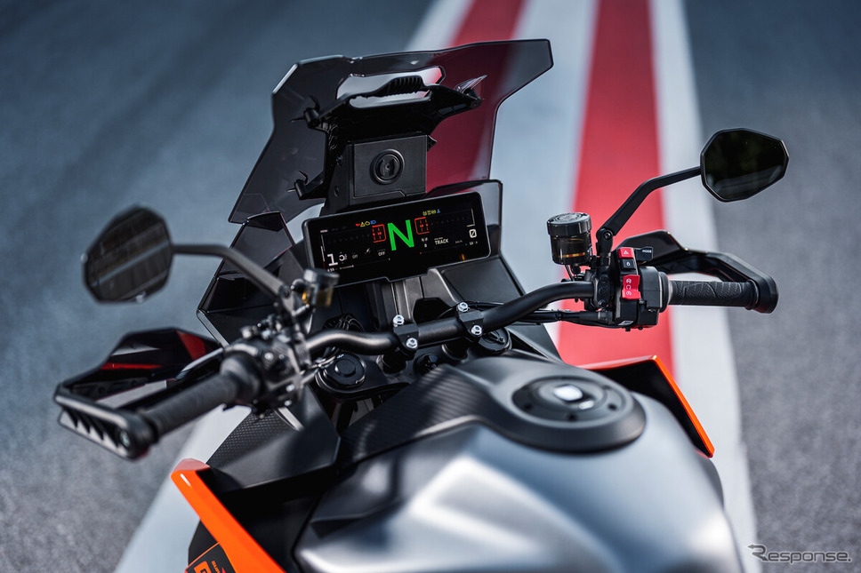 KTM 1390 SUPER DUKE GT 新型《photo by KTM》