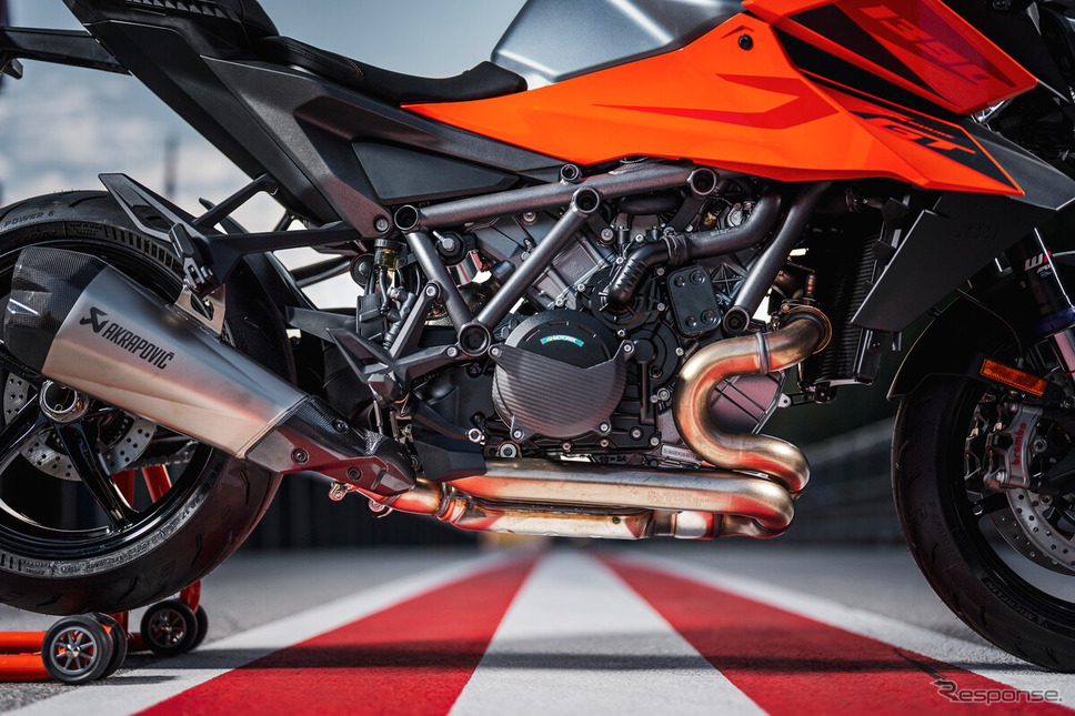 KTM 1390 SUPER DUKE GT 新型《photo by KTM》