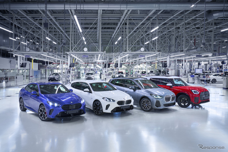 ドイツのライプツィヒ工場で生産されるBMWとMINI《photo by BMW》