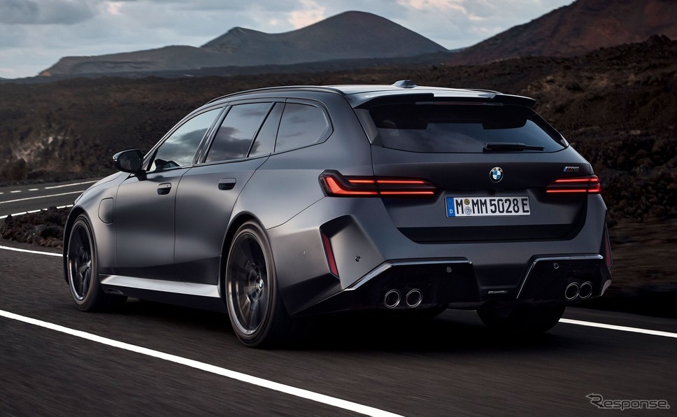 BMW M5ツーリング 新型《photo by BMW》