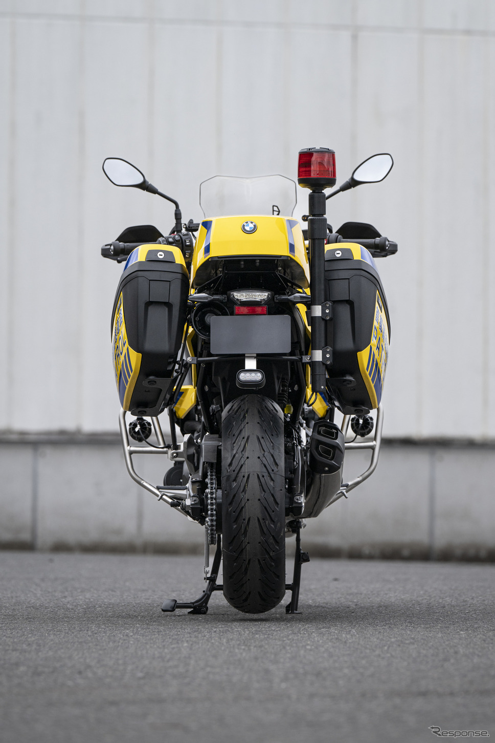 BMW F 900 XR の首都高パトロール仕様《photo by BMW》