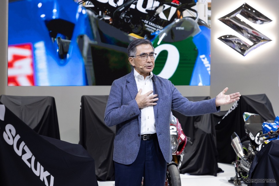 EICMA2024 スズキプレスカンファレンス鈴木俊宏社長《photo by Suzuki》
