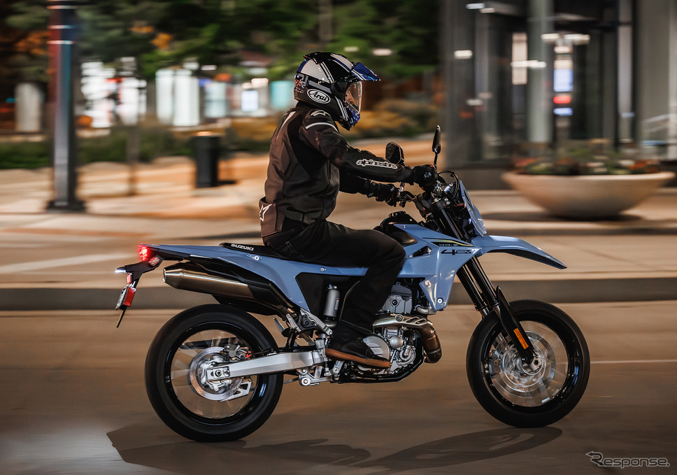 スズキの新型スーパーモト『DR-Z4SM』《photo by Suzuki》