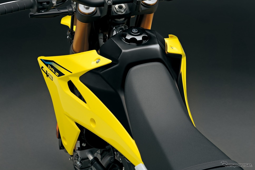 スズキの新型デュアルパーパス『DR-Z4S』《photo by Suzuki》