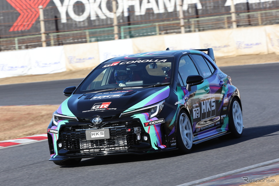 GRカローラ HKSデモカー《画像提供 HKS》