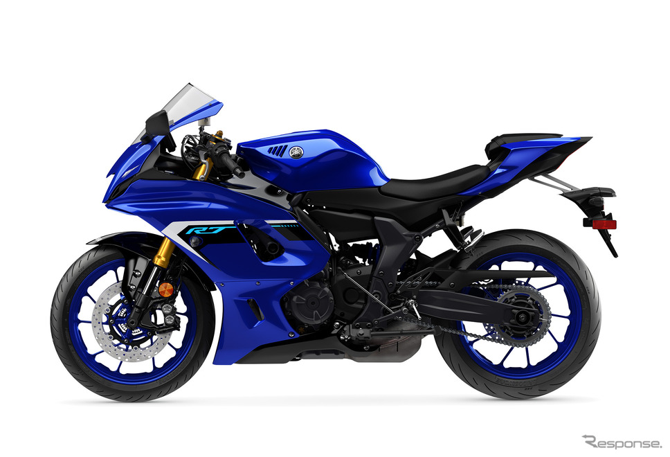 ヤマハ YZF-R7 ABS 2025年モデル(ディープパープリッシュブルーメタリックC)《写真提供 ヤマハ発動機》