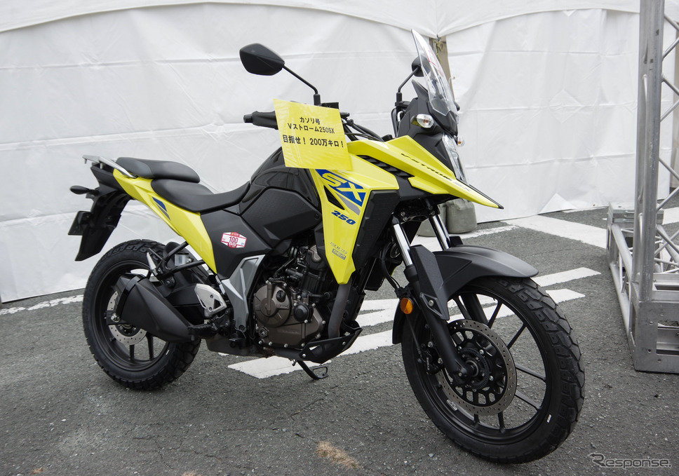 賀曽利隆氏のVストローム250SX「カソリ号」《写真撮影 宮崎壮人》
