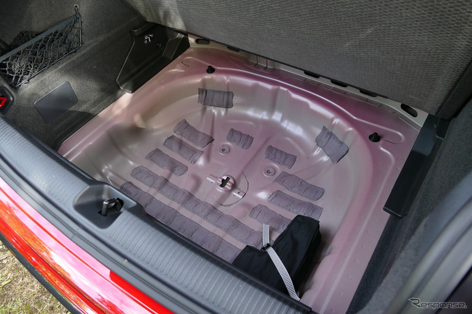 アウディQ2 35 TFSI advanced《写真撮影 島崎七生人》