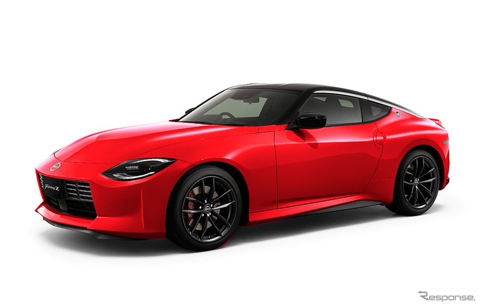 日産 フェアレディZ の2025年モデル(新色バイブラントレッド/スーパーブラック 2トーン)《写真提供 日産自動車》