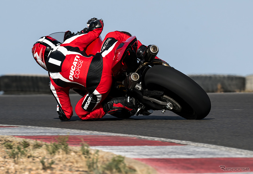 ［15秒でわかる］ドゥカティ『パニガーレV2』…シリーズ史上最軽量の176kgで登場《photo by Ducati》