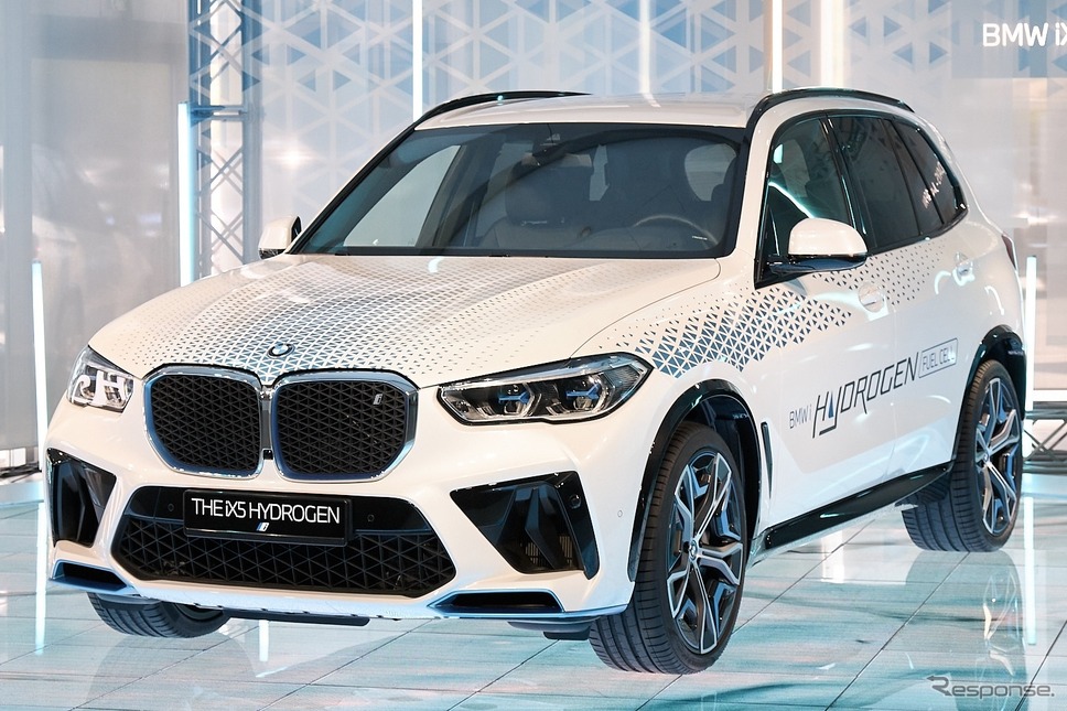 行幸通り / 水素・FCV：BMW iX5ハイドロジェン《写真提供 BMWジャパン》