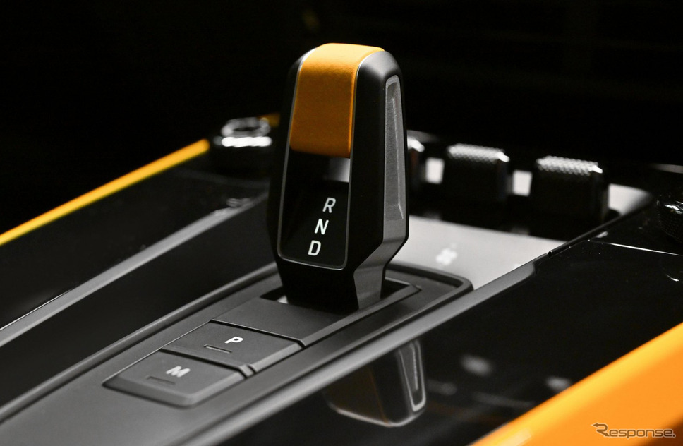 ポルシェ『911ダカール』の最後の1台。独自のカスタマイズを施した「ゾンダーヴンシュ」仕様《photo by Porsche》