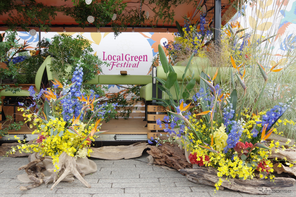 「Local Green Festival '24」に展示されたヤマハのグリーンスローモビリティ《写真撮影 宮崎壮人》