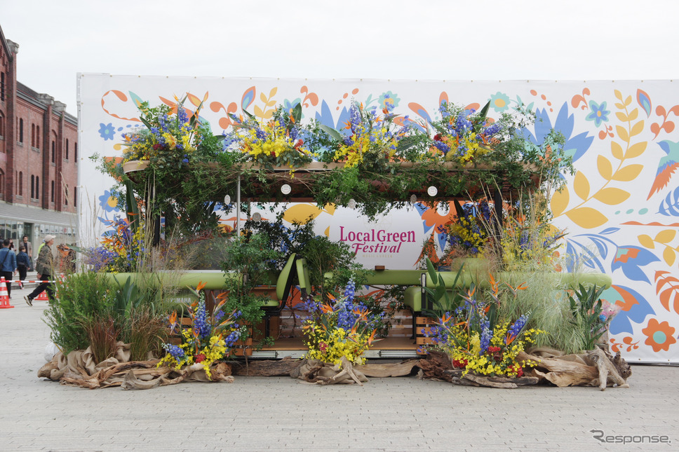 「Local Green Festival '24」に展示されたヤマハのグリーンスローモビリティ《写真撮影 宮崎壮人》