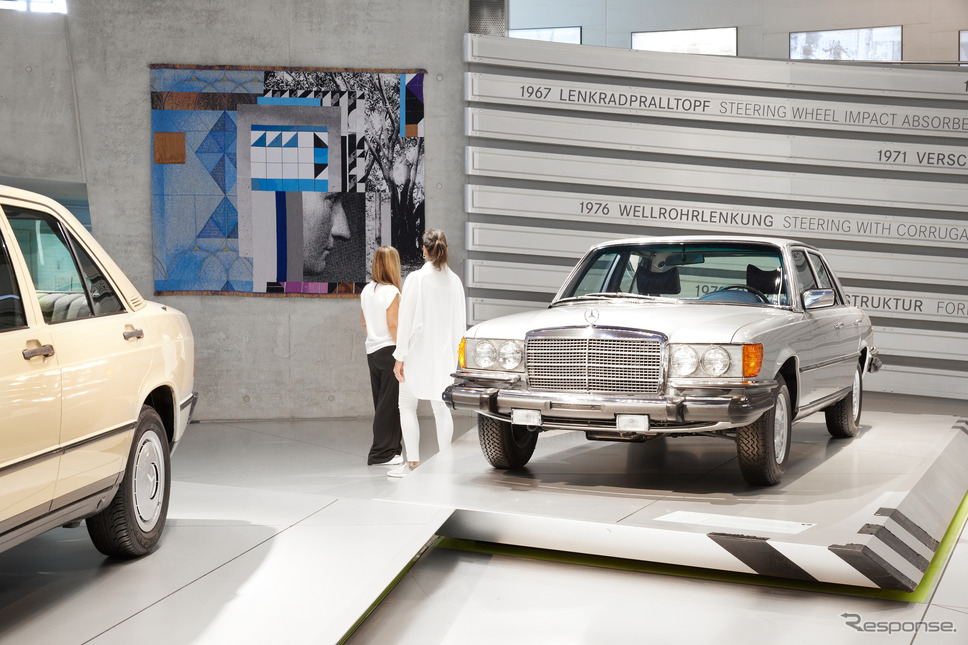 メルセデスベンツ美術館の特別企画展「Now on View」《photo by Mercedes-Benz》