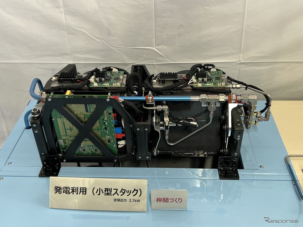 ボイルオフガスで発電する小型FCスタック《写真撮影 吉田瑶子》