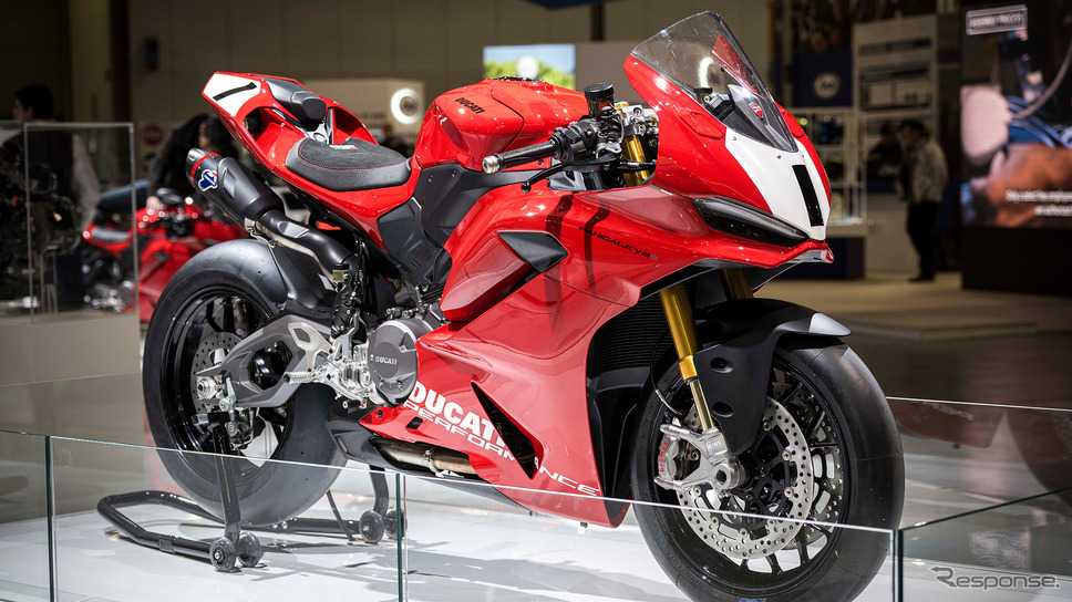 ドゥカティ・パニガーレV2S(EICMA2024)《photo by Ducati》