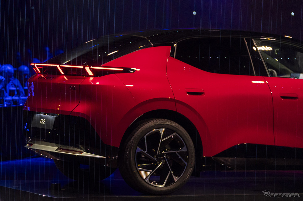 LYNK &COの新型電動SUV『Z20』(02)《photo by LYNK &CO》