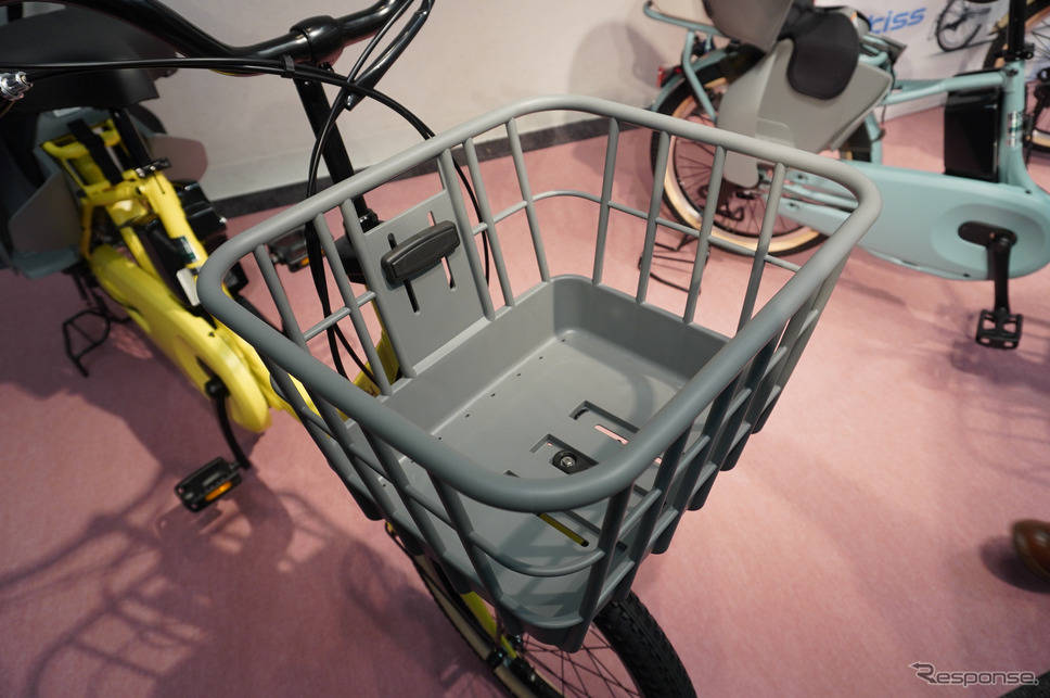 ヤマハの子乗せモデルの新型電動アシスト自転車『PAS babby』『PAS kiss』《写真撮影 宮崎壮人》