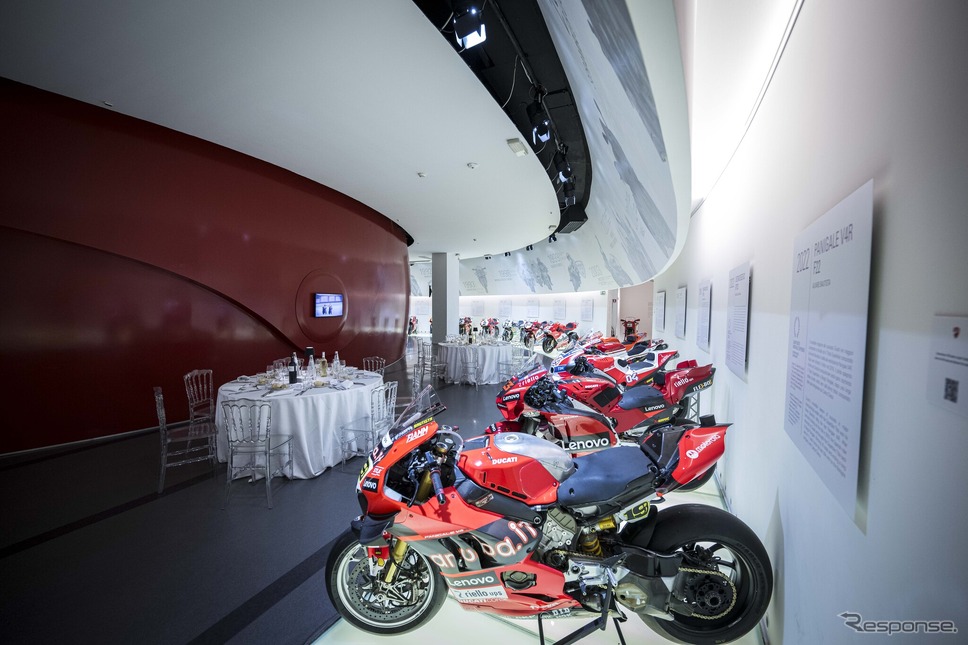 ディナー会場の様子《photo by Ducati》