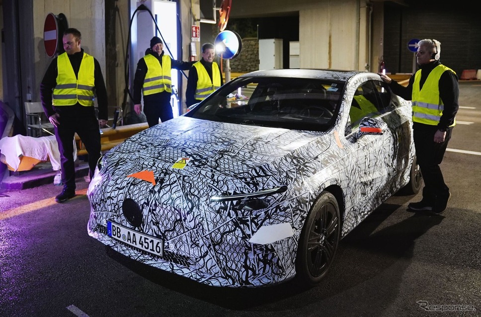 メルセデスベンツ CLA 新型のプロトタイプ《photo by Mercedes-Benz》