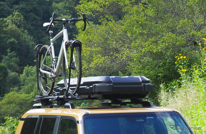 自転車の積載数を増やしたり、ルーフボックスやルーフラック等のアタッチメントとの併用がしやすく《写真提供 カーメイト》