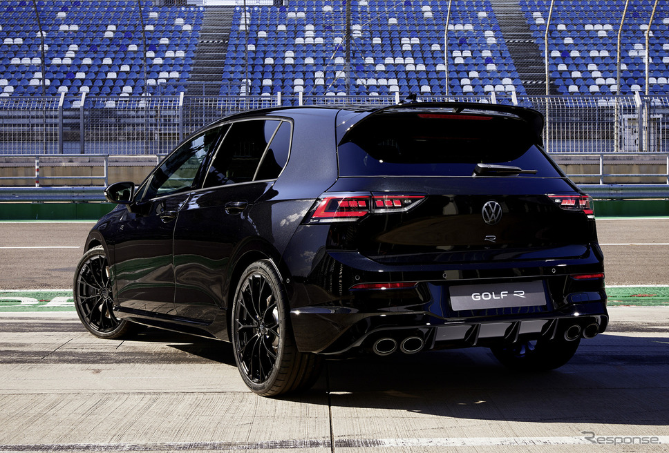 フォルクスワーゲン ゴルフR ブラックエディション《photo by VW》