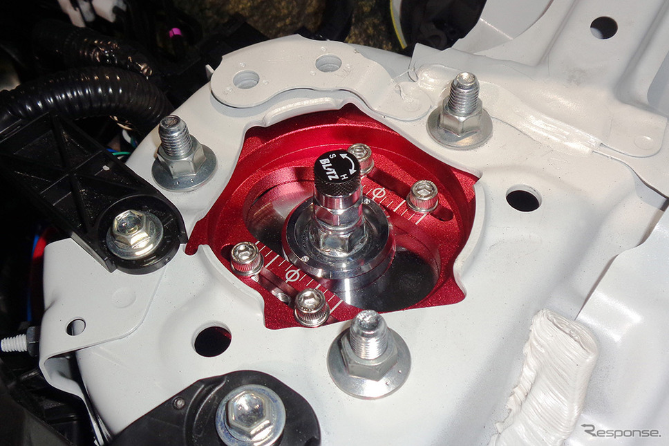 車高調DAMPER ZZ-Rオプションパーツの『GRヤリス』専用キャンバー調整機能付きフロントピロアッパーマウント発売《写真提供 BLITZ》