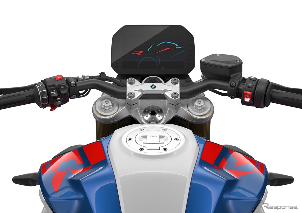 BMW F 900 R 改良新型《photo by BMW》