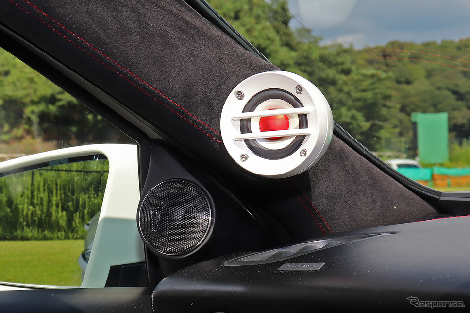 『カーオーディオクラブ』にて製作されたオーディオカー(メルセデス-ベンツ・A180)。Photo by 太田祥三